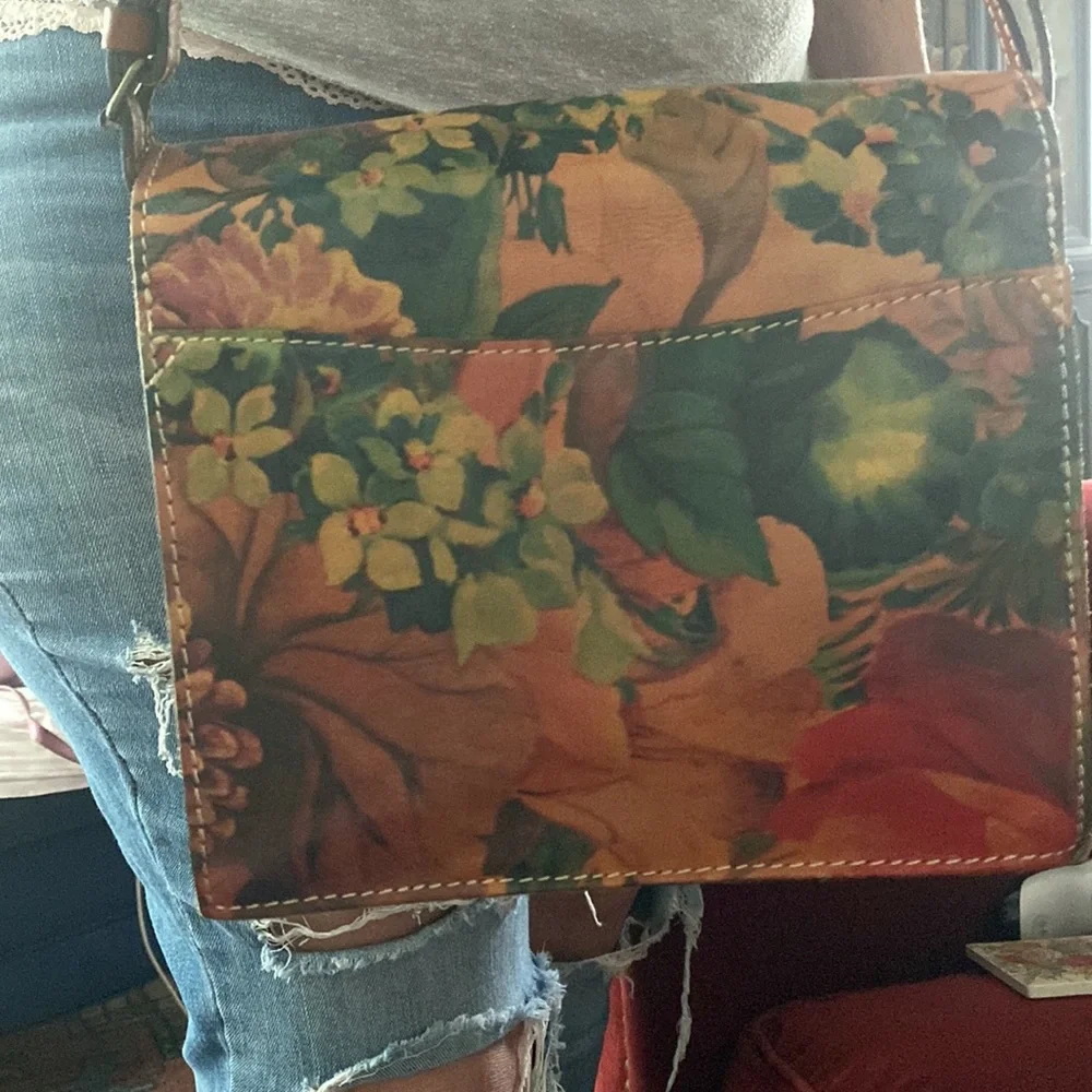 Patricia Nash Italian Leather Handbag - Picture 6 of 7